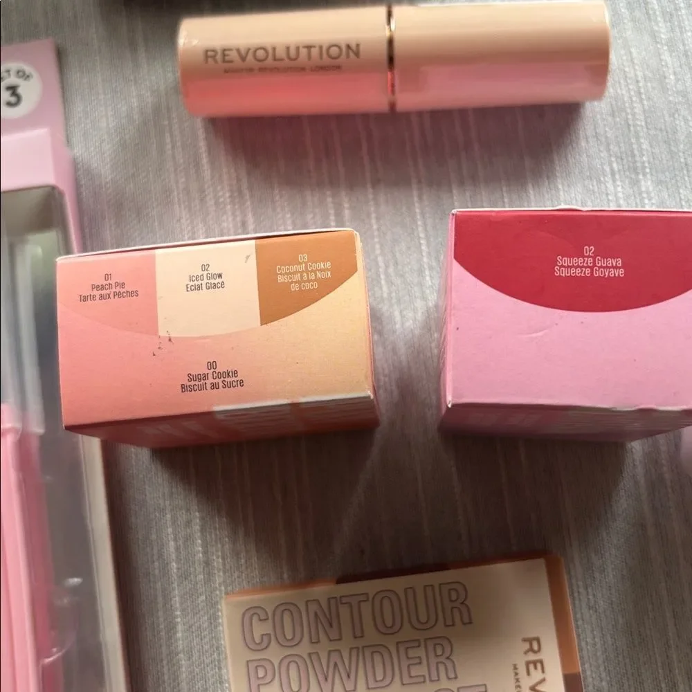 NWT New Revolution Jeffree Star Kaja Makeup Bundle of 8 Items Medium